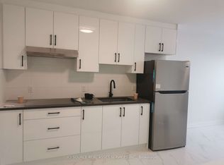 2135 Jane St #6, Toronto, ON M3M 1A2