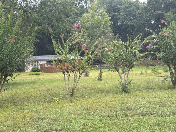 186 Sheffield Cir, Creola, AL 36525