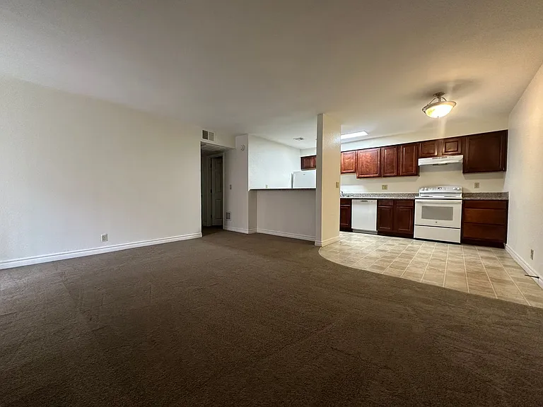 4320 Sandy River Dr #96 — Photo 7