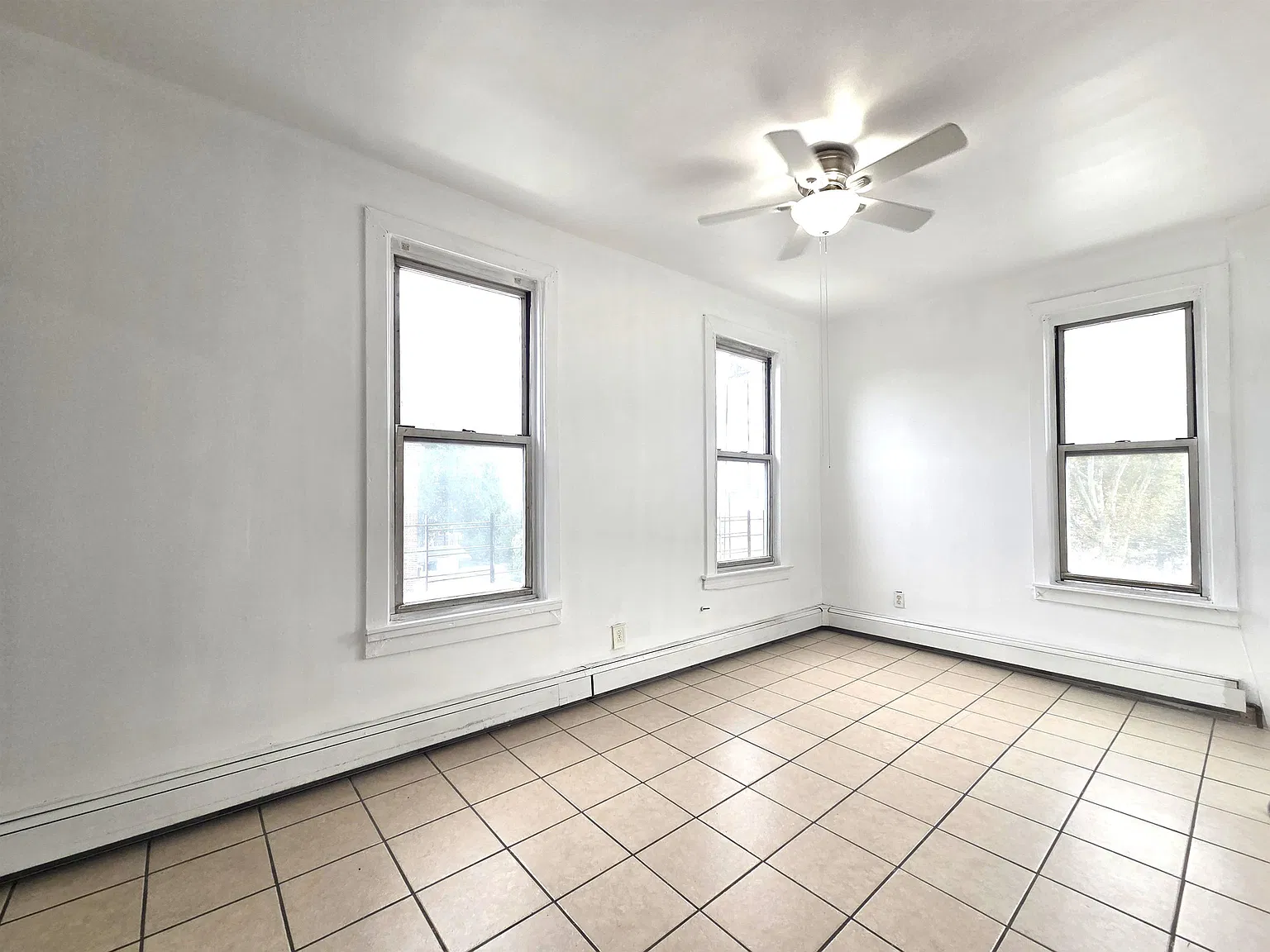 2 bed, 1.0 bath, $1,800 — Photo 4
