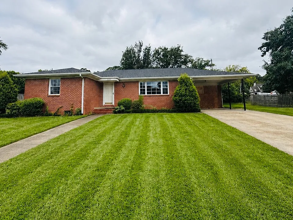 1010 Blount Ave