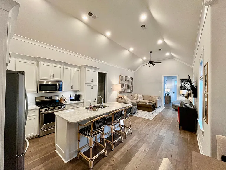 434 Live Oak Dr — Photo 22