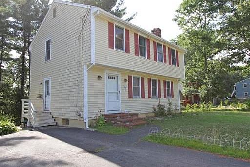 2nd image of 148 Sumner St W