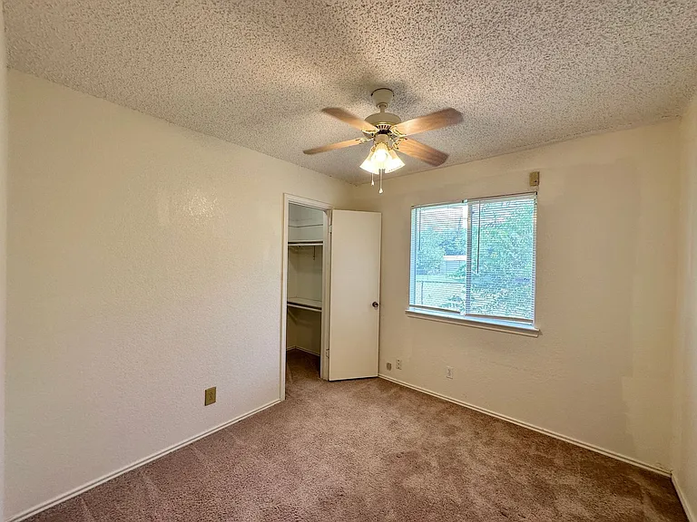 2312 Silverhill Dr — Photo 20