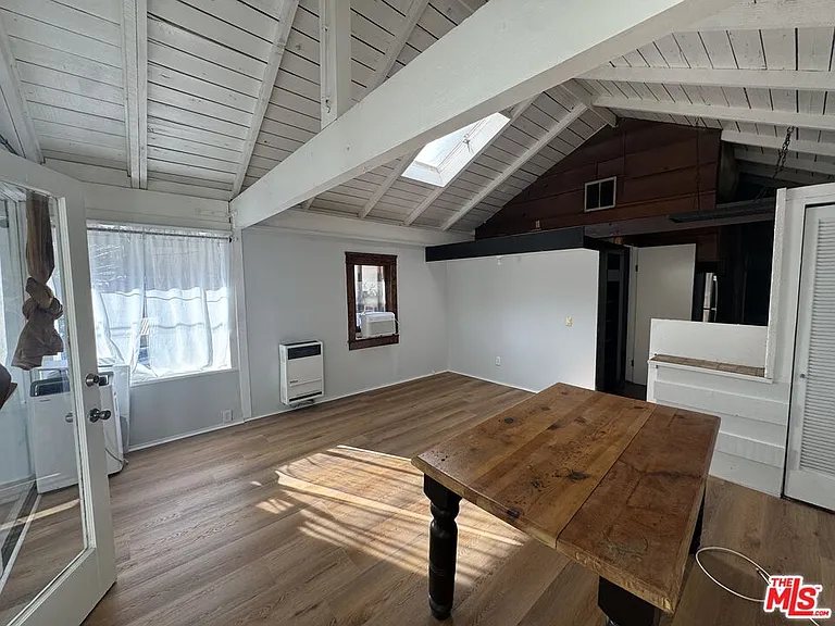 825 N Beverly Glen Blvd — Photo 10