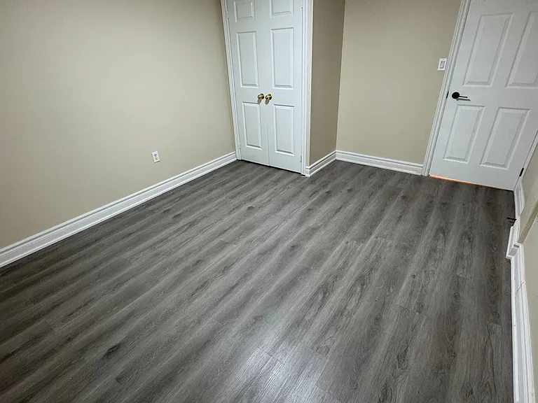 312 Coronation Dr #BASEMENT — Photo 17