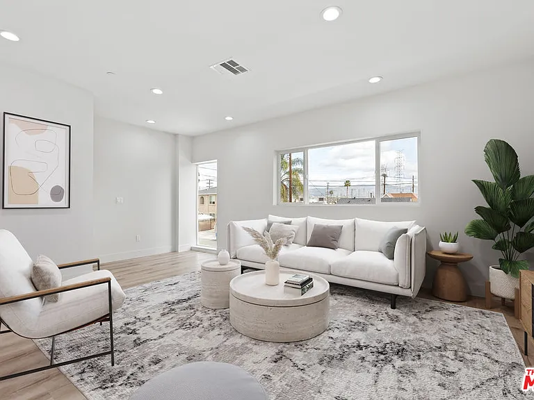6937 Simpson Ave #1/2 — Photo 4