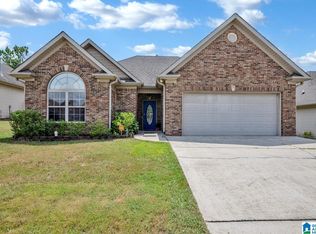 592 Waterford Ln, Calera, AL 35040