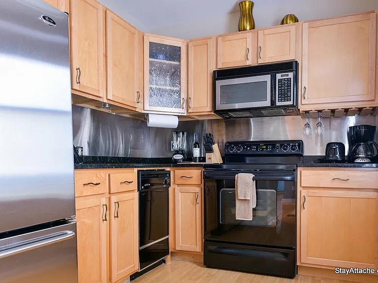 1822 15th St NW #306 — Photo 9