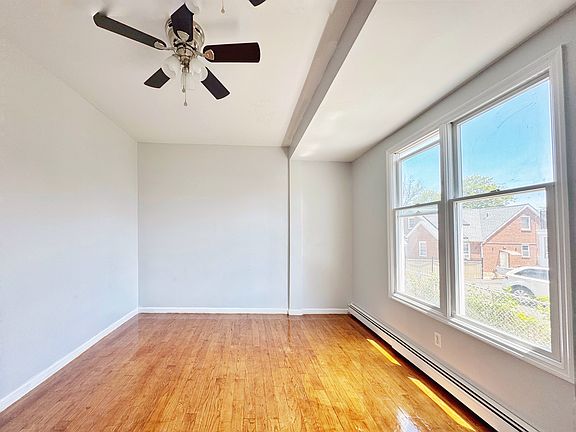 4th image of 15 Ross Ave #1