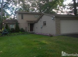 2316 Ventura Dr, Wolverine Lake, MI