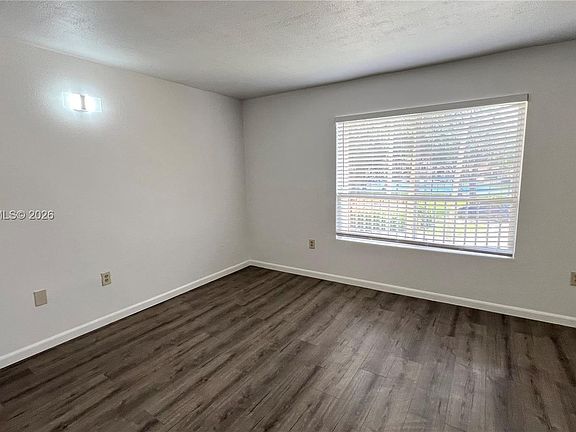 4th image of 2485 NW 33rd St APT 1610