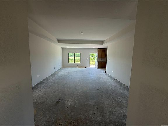 2nd image of 203 E Flordia St