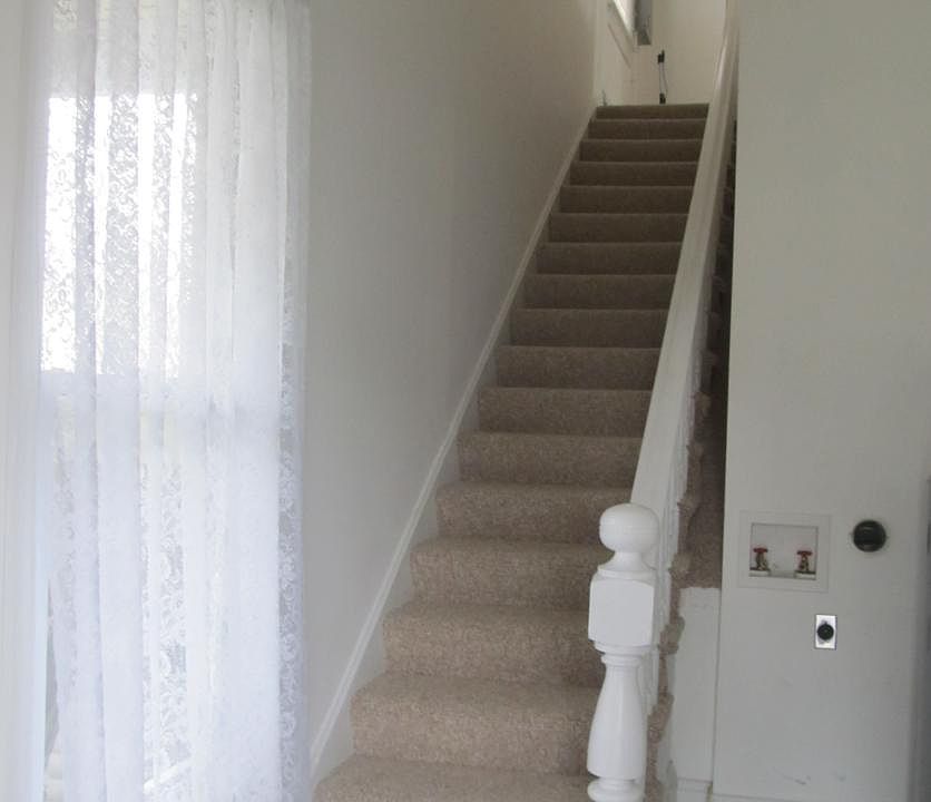 1st image of 1629 Spratley St #B