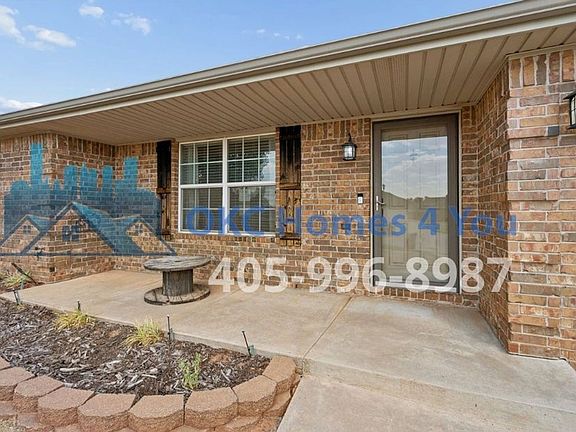 3rd image of 705 Eastview Ct