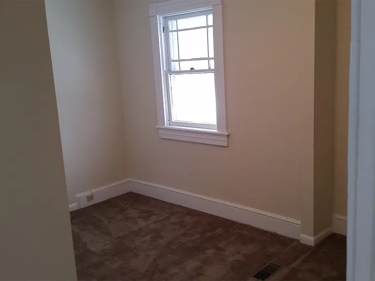 1103 N Main St #3 — Photo 2