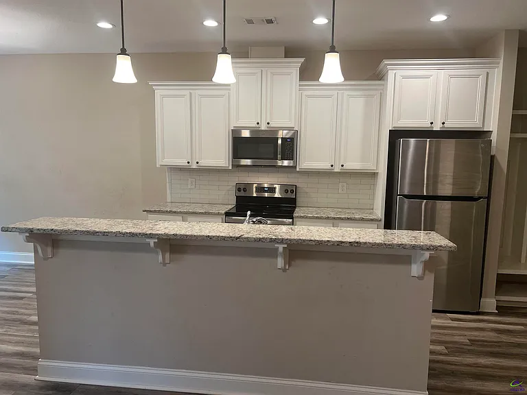 107 Gwendolyn Ave — Photo 8