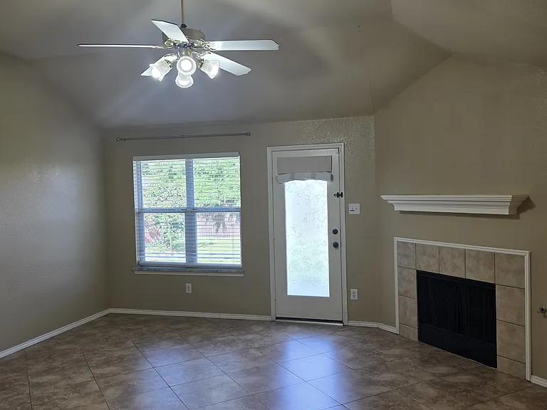 12112 Lamington Dr — Photo 8