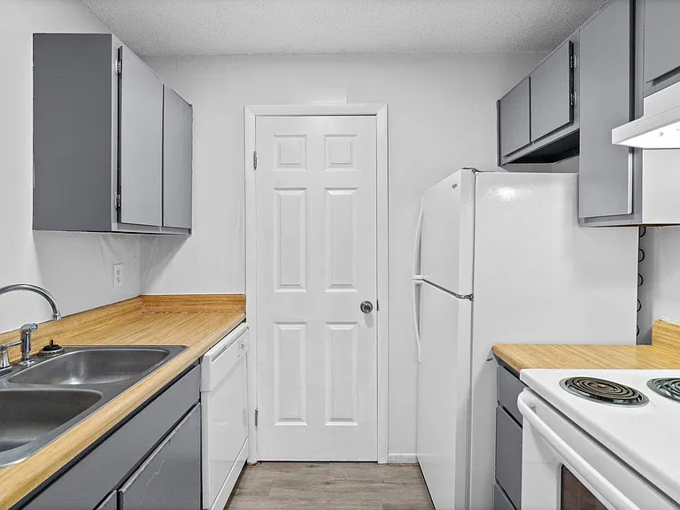 Fountainridge Apartments — Photo 35