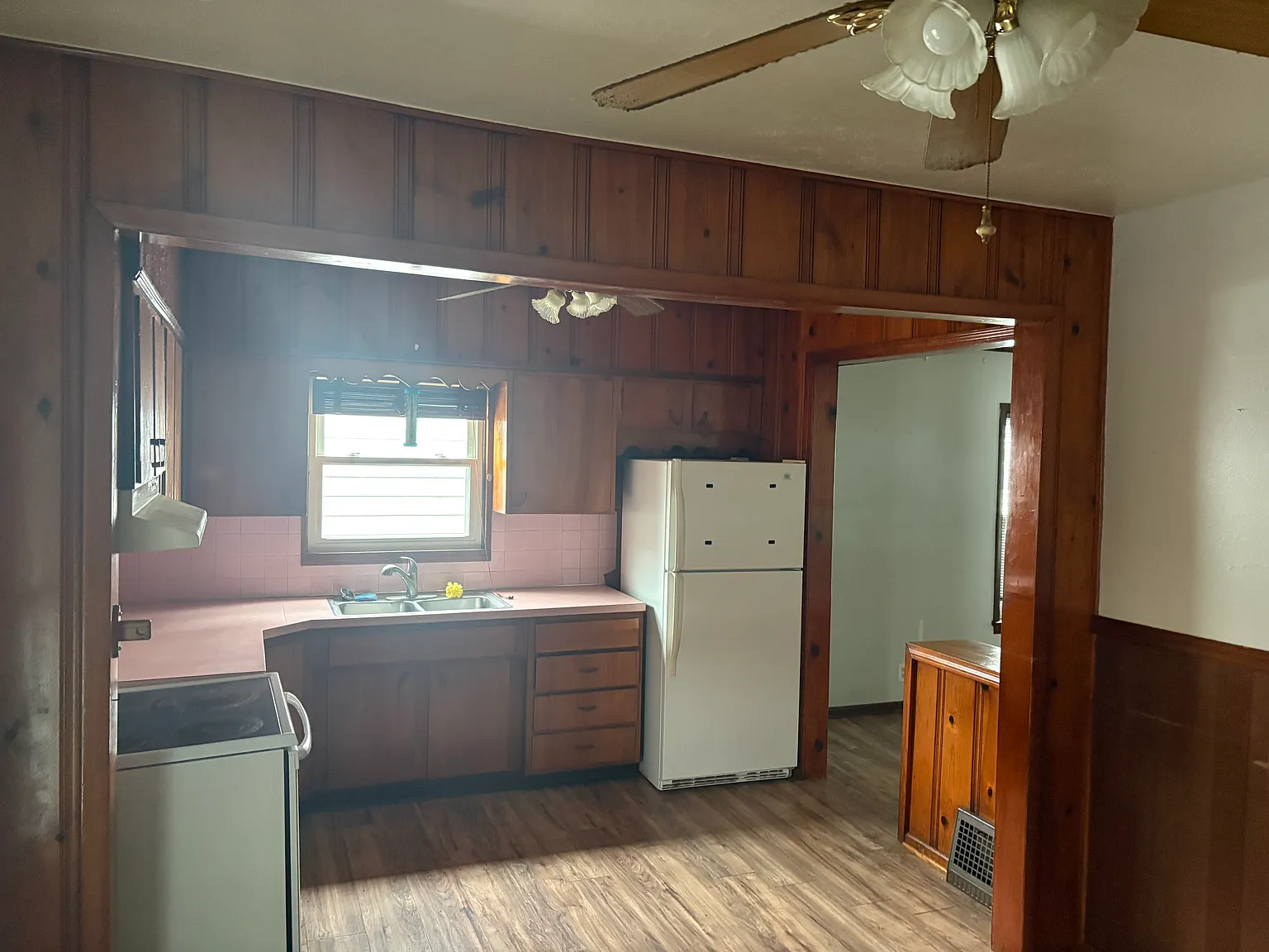 2 bed, 1000 sqft, $1,150 — Photo 4
