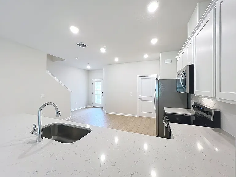 431 Meadowland Point — Photo 20
