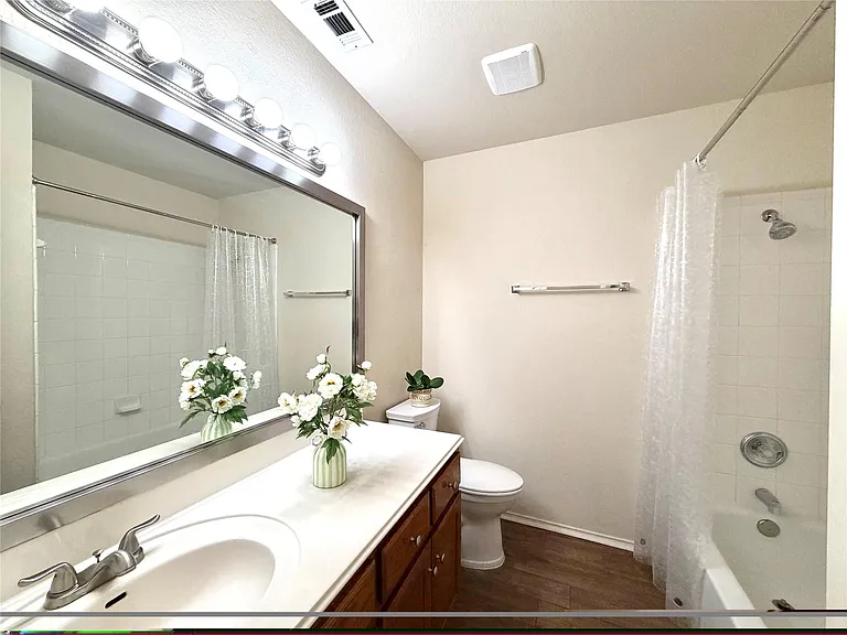 2325 Clover Ridge Dr — Photo 8