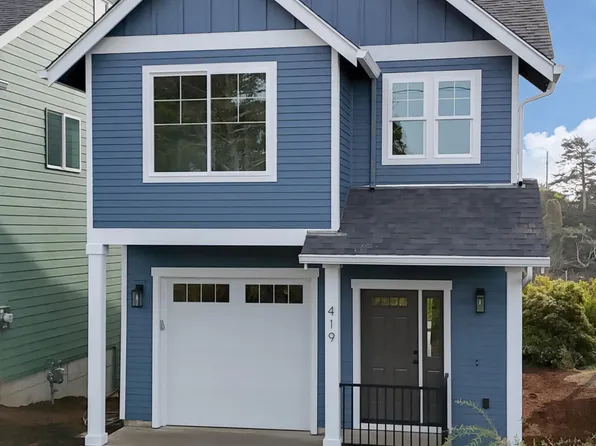 419 NW 5th St, Newport, OR 97365