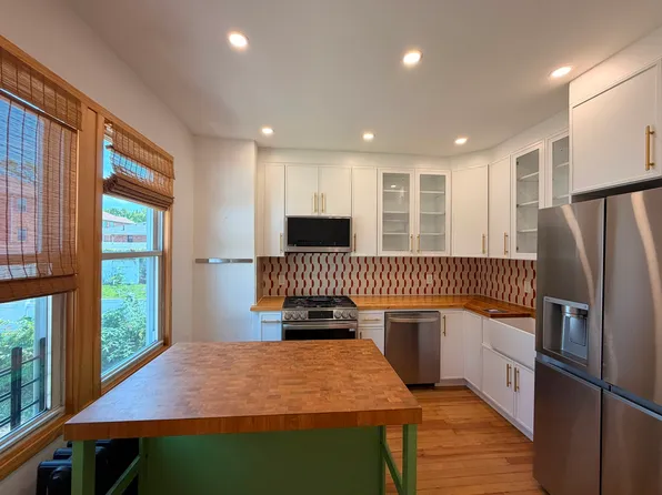 (undisclosed Address), Bronx, NY 10465