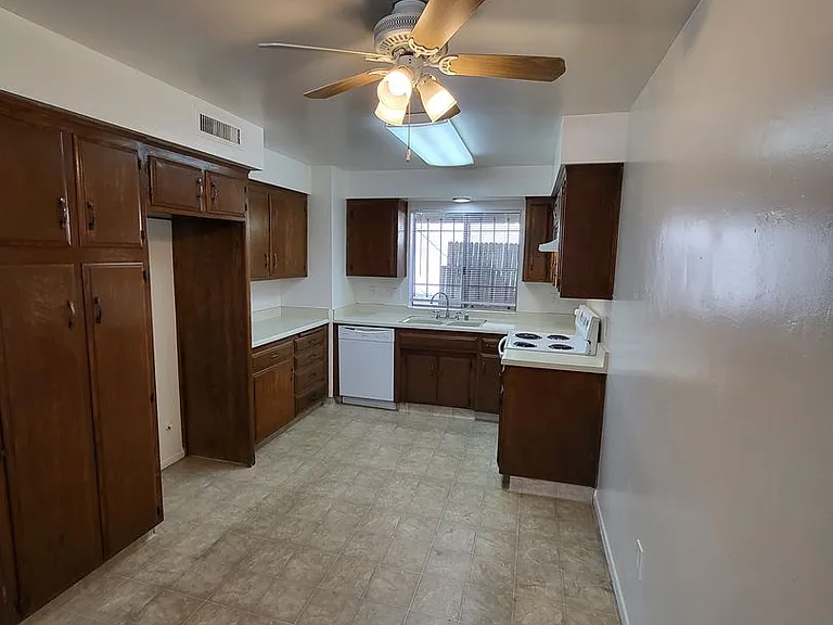 6300 Spice Way — Photo 15