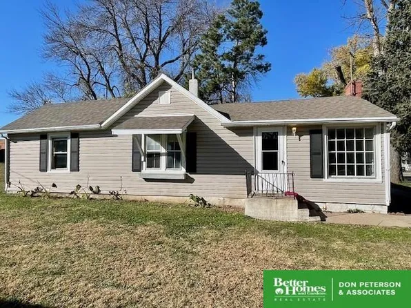 103 W Elm St, Cedar Bluffs, NE 68015