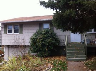 8 Cornfield Rd, Waterbury, CT 06704