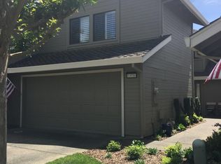 1970 University Park Dr, Sacramento, CA 95825