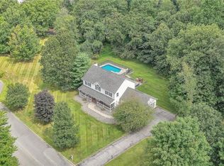 12 Spinnaker Ct, Monroe, NY 10950