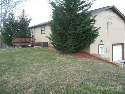 2nd image of 565 Betty Lou Dr