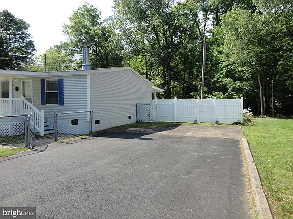 4th image of 155 Piney Forest Dr