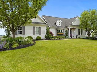 32 Cheshire Rdg, Victor, NY 14564