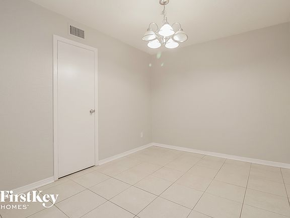 4th image of 1919 Cloverlawn Ave