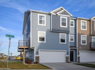 240 Burr Oak Ct, Norwalk, IA 50211