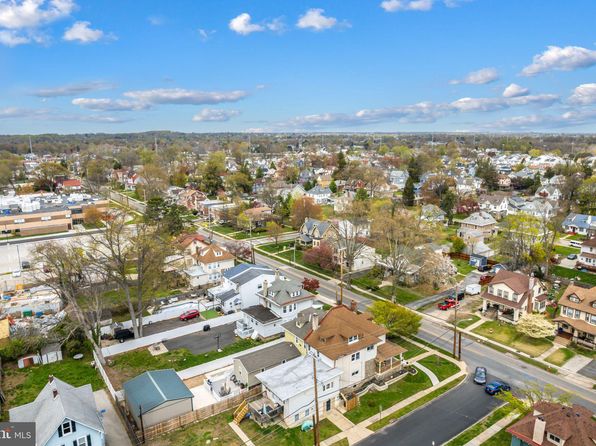 1302 Amosland Rd, Prospect Park, PA 19076