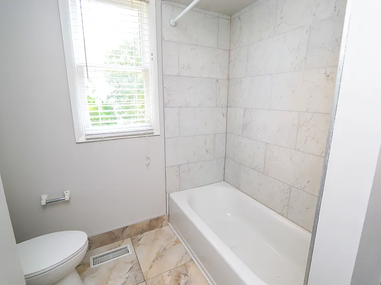 1264 Jaeger St — Photo 33