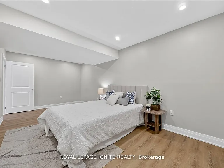 235 Port Darlington Rd — Photo 48