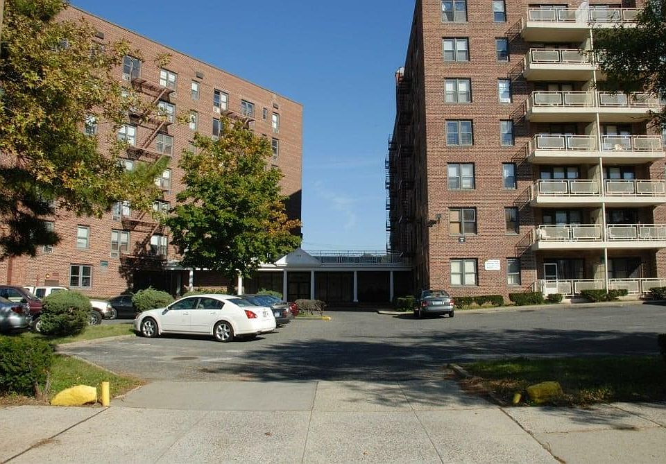 1st image of 600 Hylan Blvd APT A4j