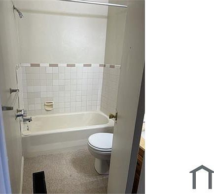 4th image of 1917 Weaver St #2