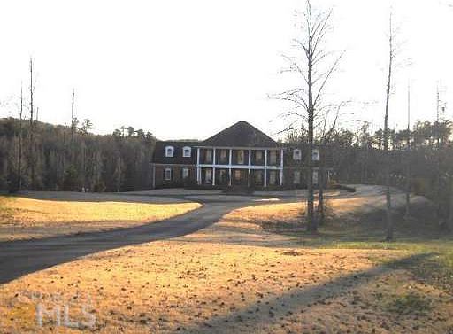 3rd image of 660 Oak Creek Ln