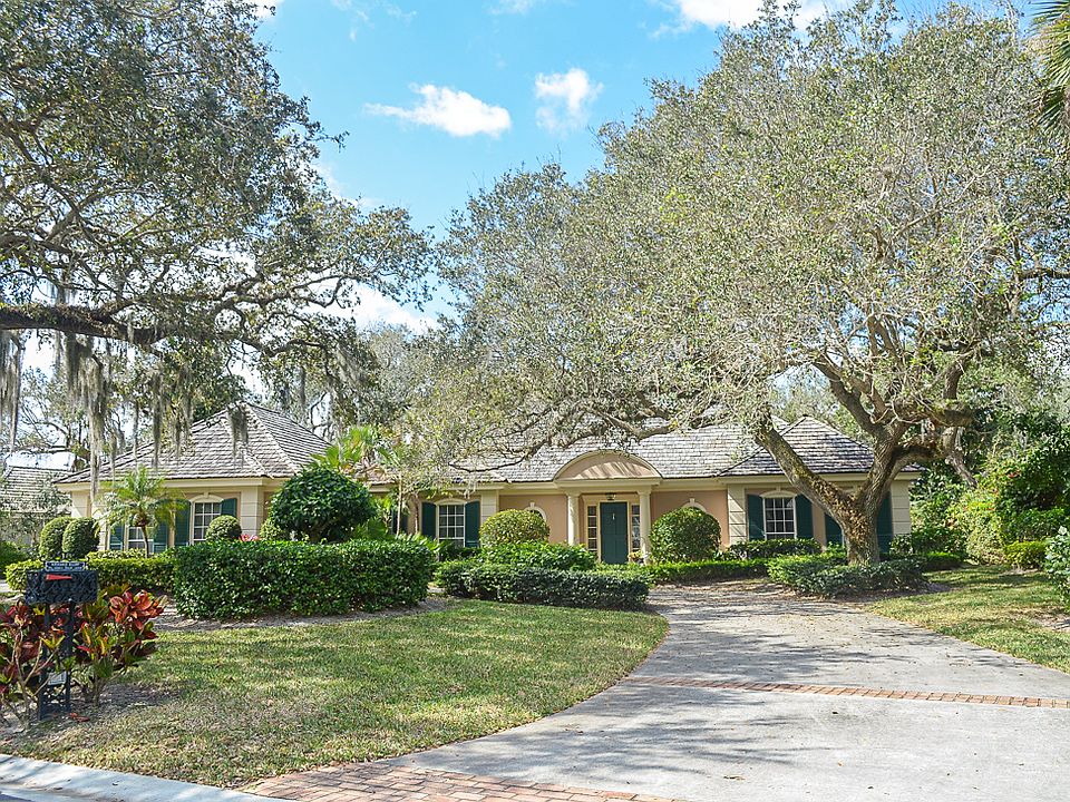 1st image of 331 Sabal Palm Ln