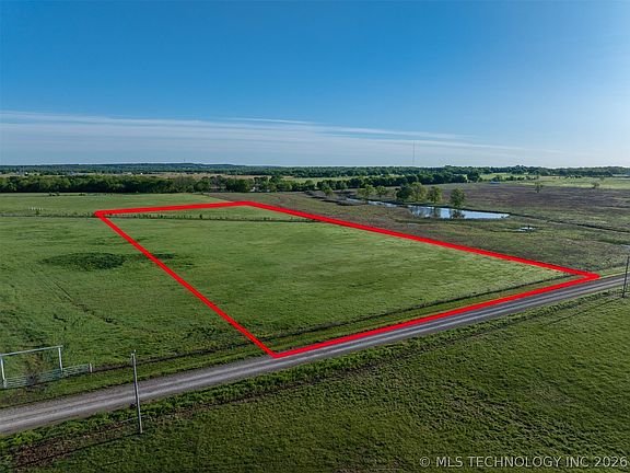 3rd image of 4 N 300th Rd
