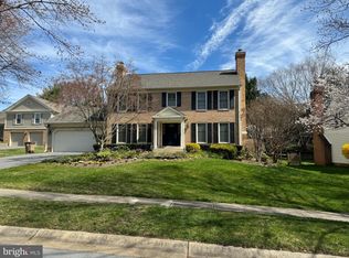 5 Chancelet Ct, Rockville, MD 20852