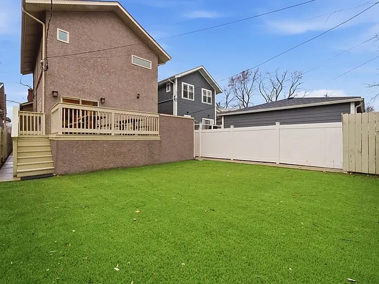 4545 N Lawndale Ave — Photo 17