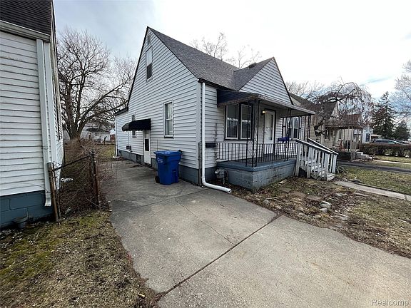 2nd image of 7552 Westminster Ave
