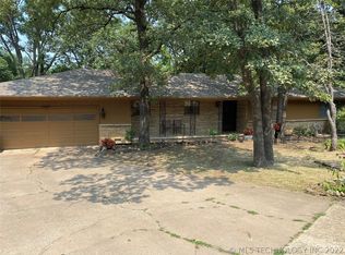 3304 Woodland Rd, Bartlesville, OK 74006